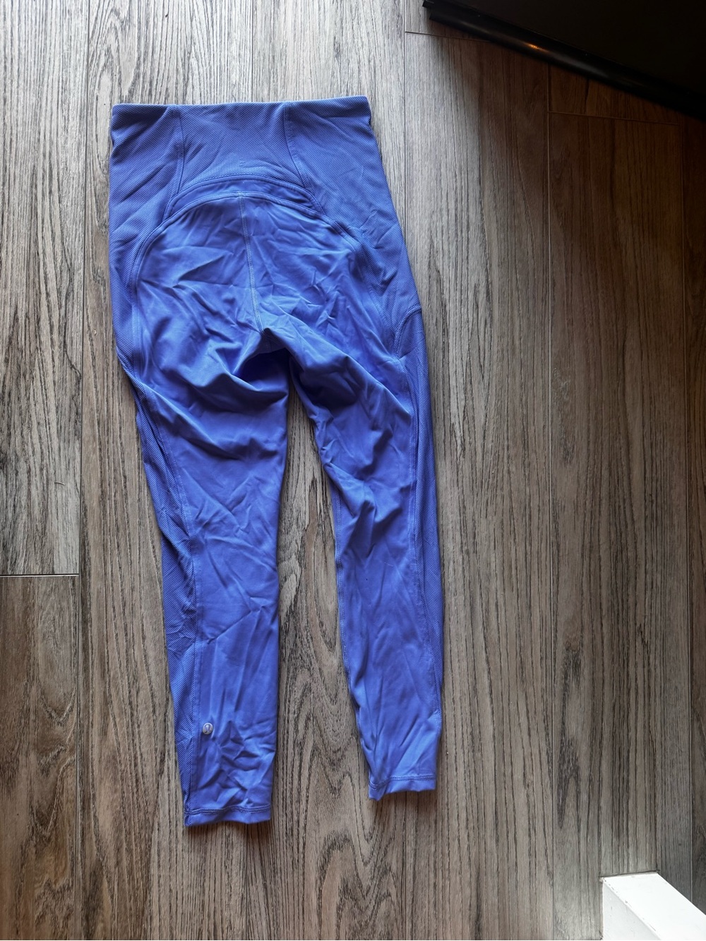 Lululemon Purple Mesh Panel Crop Leggings Size 8 - Picture 5 of 6